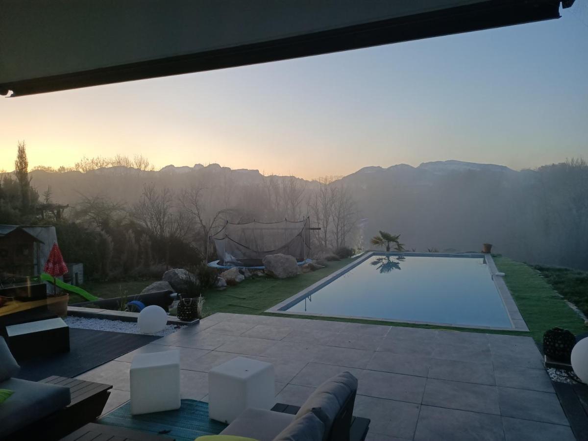 Chambres, cuisine, piscine, spa, billards, airhockey, nature Fillinges Esterno foto
