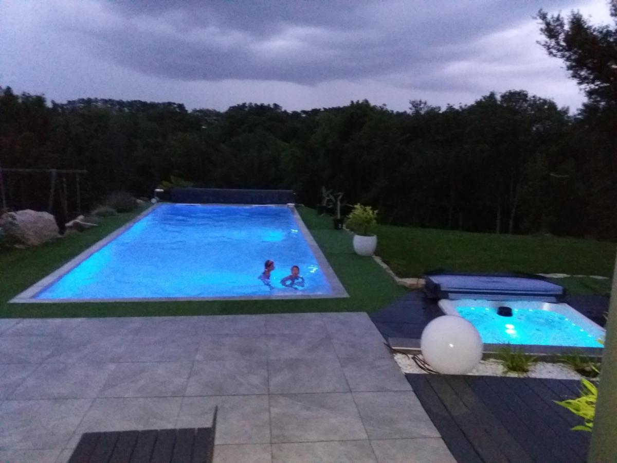 Chambres, cuisine, piscine, spa, billards, airhockey, nature Fillinges Esterno foto